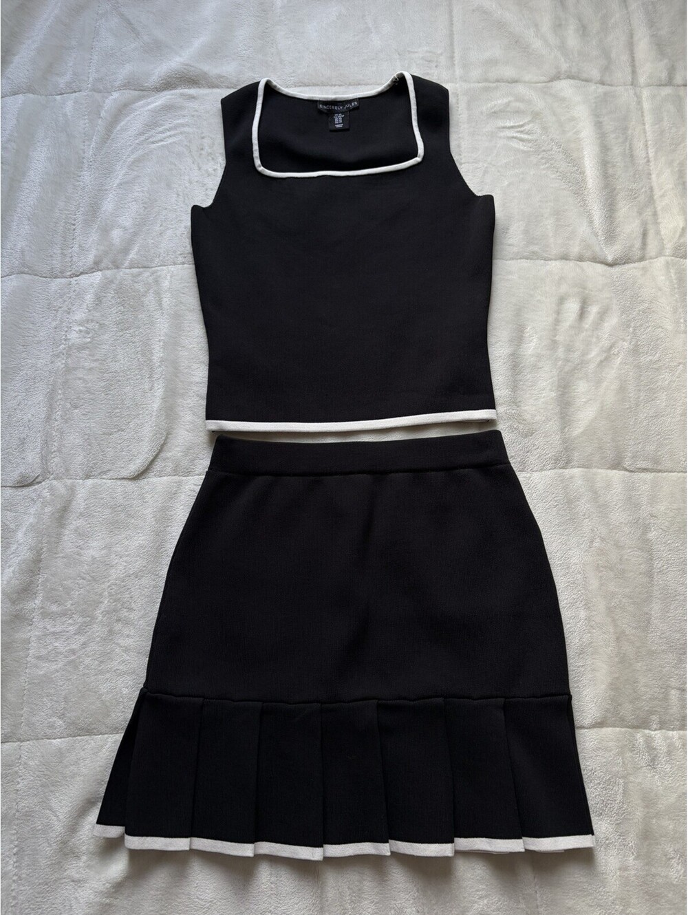 Sincerely Jules 2-Piece Set Sleeveless Square Neck Top & Pleated Skirt Size XS